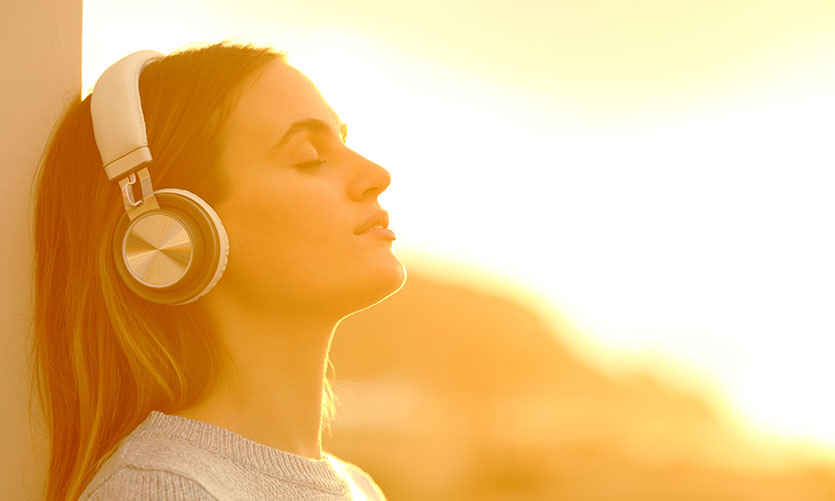 Listening to music while driving may help calm the heart