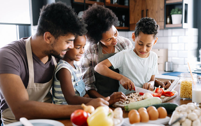 Quels aliments selon l'âge de bébé ? (tableaux d'introduction